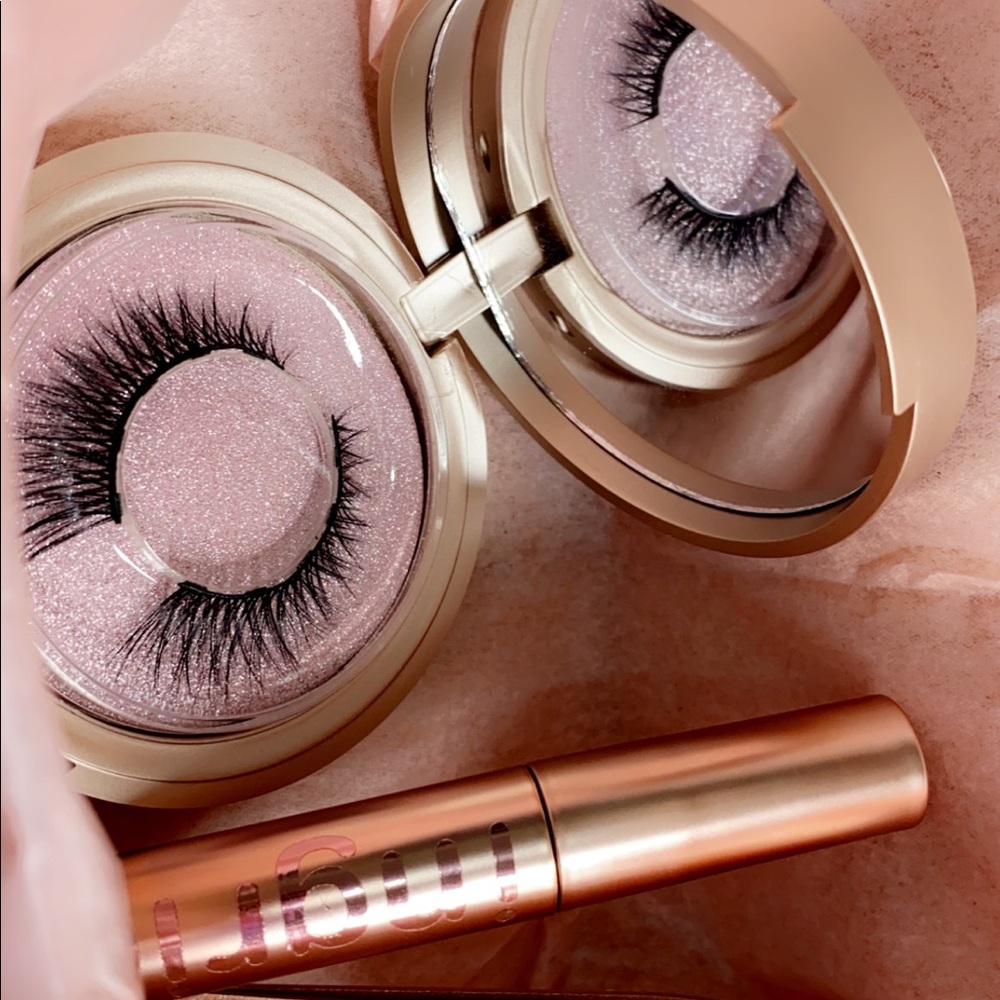 Magnetic 🧲 lashes - Picture 2 of 7